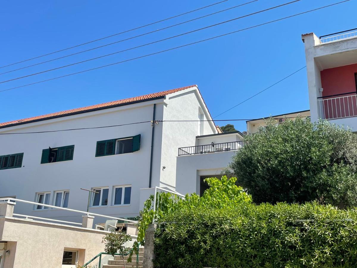 Apartment Simaris - Spacious With Terrace And Sea View Sibenik Ngoại thất bức ảnh