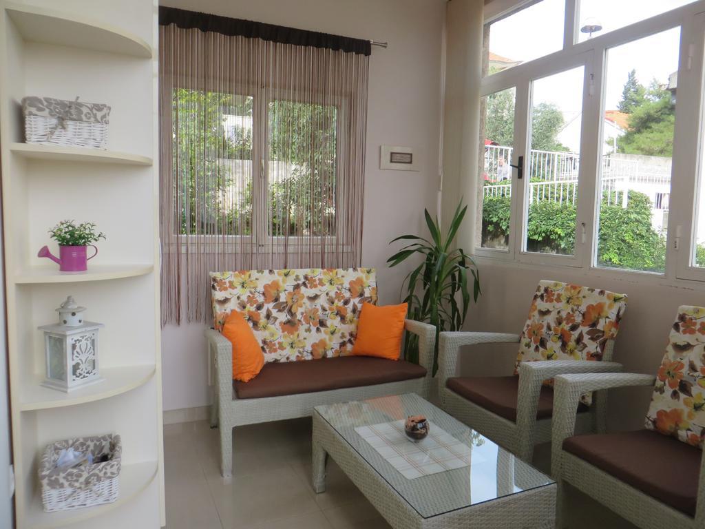 Apartment Simaris - Spacious With Terrace And Sea View Sibenik Ngoại thất bức ảnh