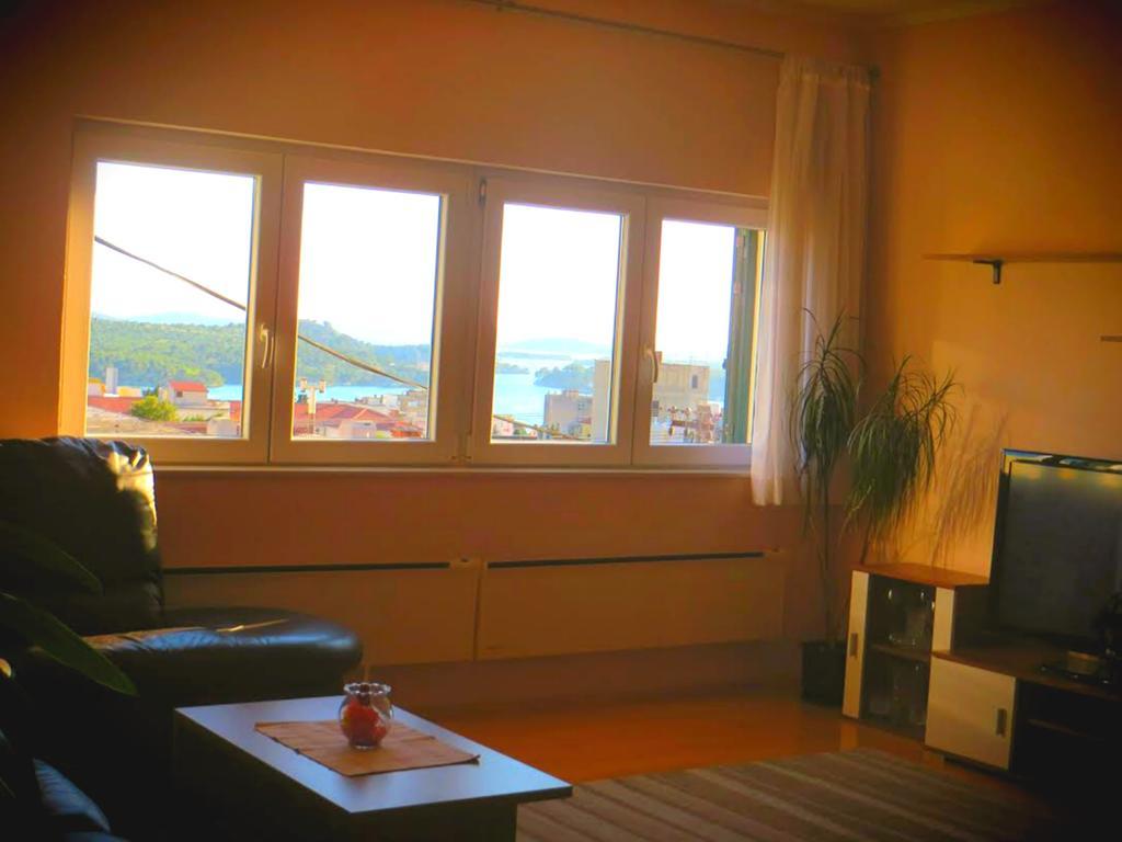 Apartment Simaris - Spacious With Terrace And Sea View Sibenik Ngoại thất bức ảnh