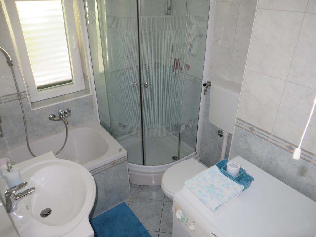 Apartment Simaris - Spacious With Terrace And Sea View Sibenik Ngoại thất bức ảnh