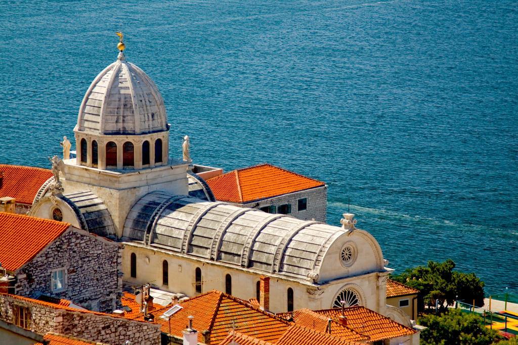 Apartment Simaris - Spacious With Terrace And Sea View Sibenik Ngoại thất bức ảnh