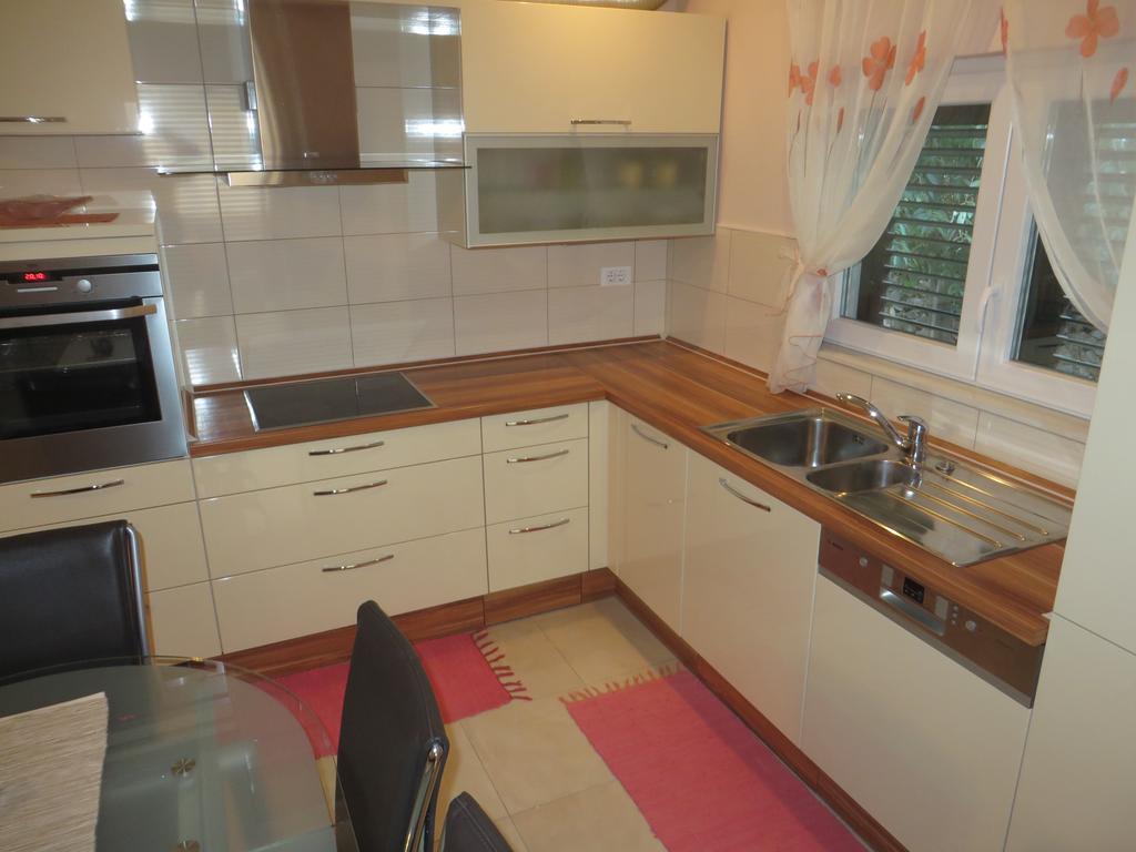 Apartment Simaris - Spacious With Terrace And Sea View Sibenik Ngoại thất bức ảnh