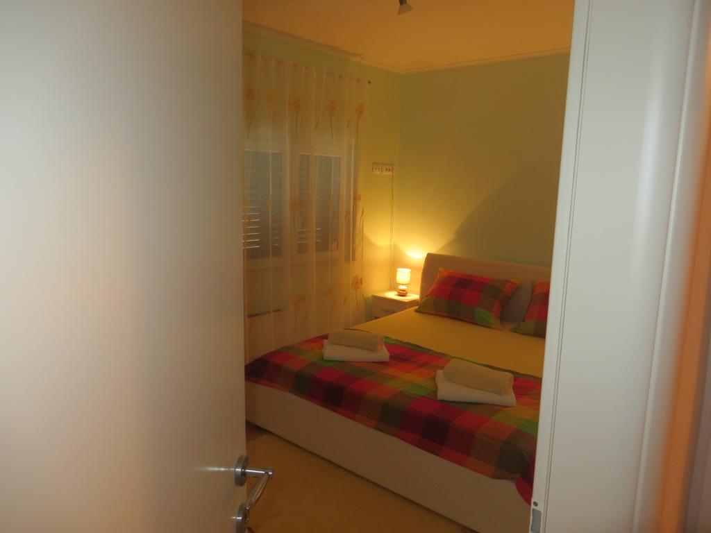 Apartment Simaris - Spacious With Terrace And Sea View Sibenik Ngoại thất bức ảnh